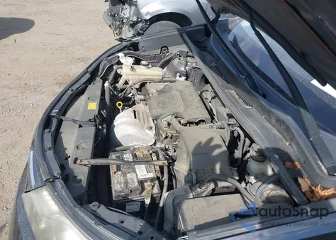 2014 Toyota Rav4 Xle z USA, uszkodzony, nr VIN JTMRFREVXEJ010809